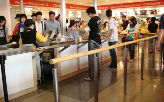 驚呆！大眾自助餐最浪費的人竟不是顧客，而是老板！