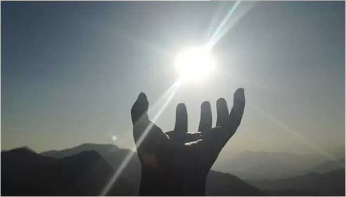 靠這兩把刷子，這個小吃20年開店2萬家！|餐飲界