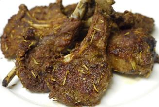 為了賣羊肉，澳洲人民拍了支歇斯底里的大片