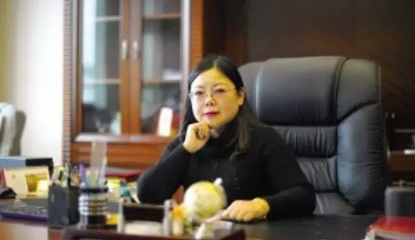 身家過(guò)億的餐飲老板轉(zhuǎn)型互聯(lián)網(wǎng)，哪3個(gè)關(guān)卡卡住了？|餐飲界