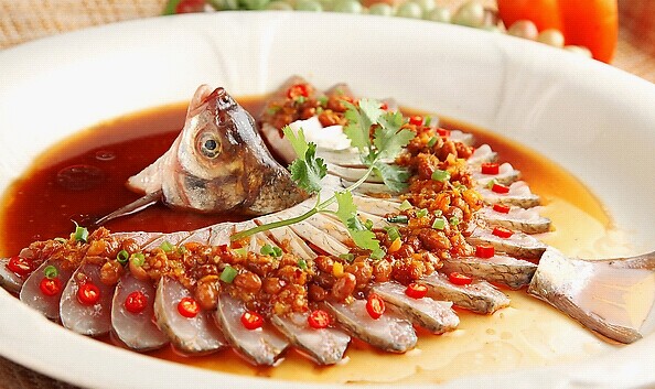 如果你是餐飲老板，如何吃下這700億的年夜飯？