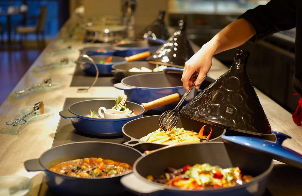 傳統(tǒng)餐飲將死？這些餐企如何抵抗？|餐飲界