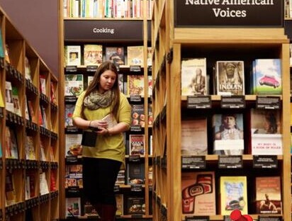 劇情大逆轉(zhuǎn)：逼死實(shí)體店的電商，正在反過(guò)來(lái)狂開(kāi)實(shí)體店！