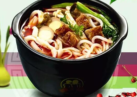 15年憑借一碗土豆粉開近千家店，秘訣是什么？