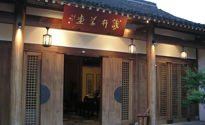 開一家真正的土菜館，可能比西餐廳還難