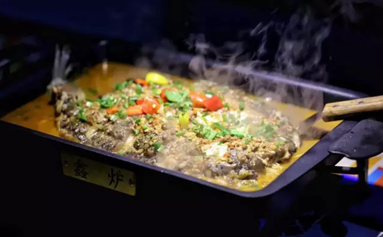 烤魚(yú)當(dāng)?shù)溃洸四芊裨趶V州站穩(wěn)腳跟？