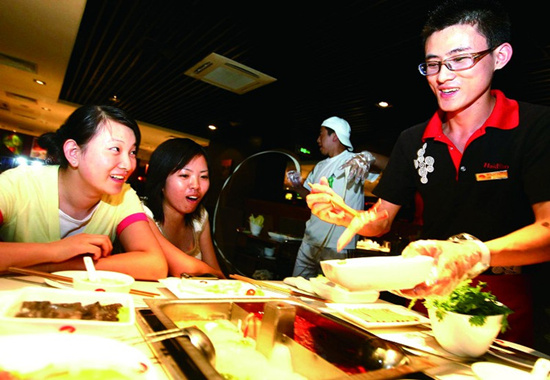 向海底撈學(xué)，如何找到、重用、獎(jiǎng)勵(lì)干活麻利的員工