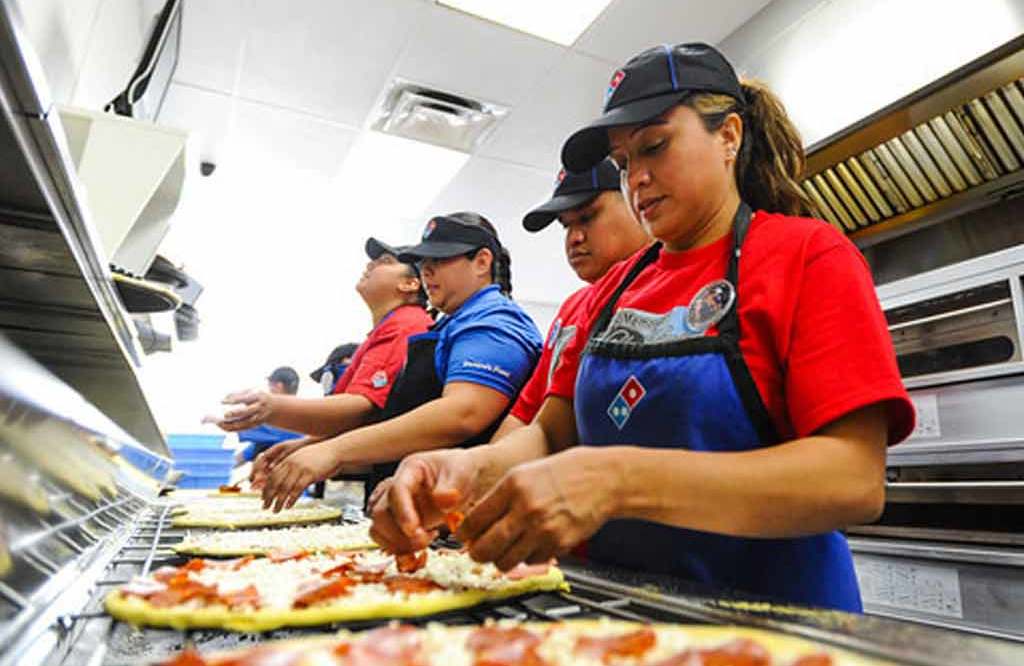 在國(guó)外叱咤風(fēng)雨的達(dá)美樂為啥在中國(guó)邁不開步？|餐飲界