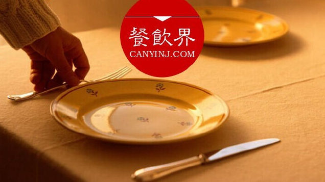 日本咖啡館馬失前蹄，原因竟是品牌升級？#周末一參#