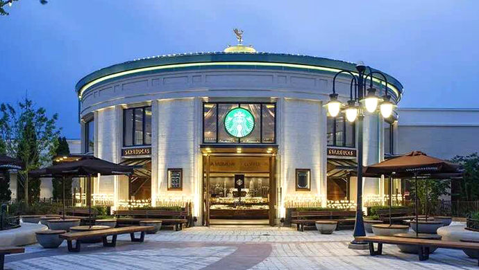 上海迪士尼開業(yè)，最忙的反而是星巴克！