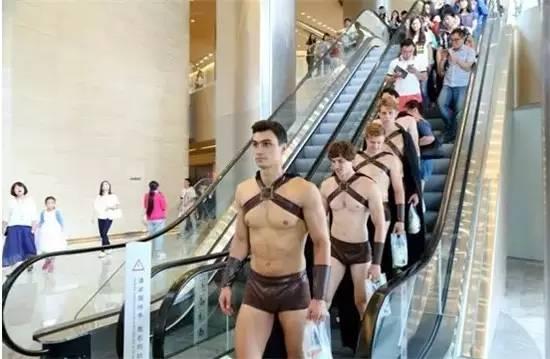 餐企們上天入地的“刷臉”招式，真能迎來消費者青睞？|餐飲界