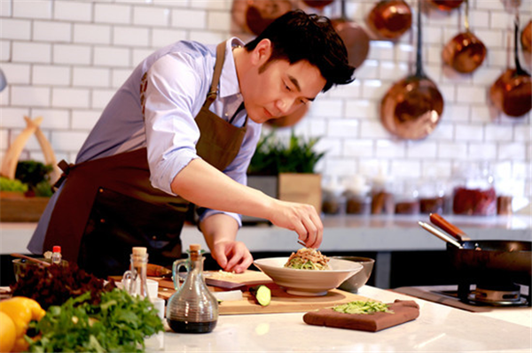 玩轉(zhuǎn)“網(wǎng)紅”，林依輪要演出不一樣的“美食計(jì)”|餐飲界