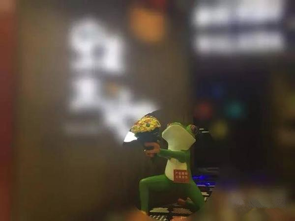 王小白：三個維度解析一蛙兩店的不同命運！