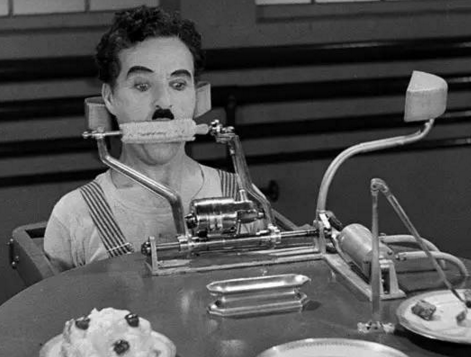 說句不靠譜的話 機器人會替代人類做餐飲？|餐飲界