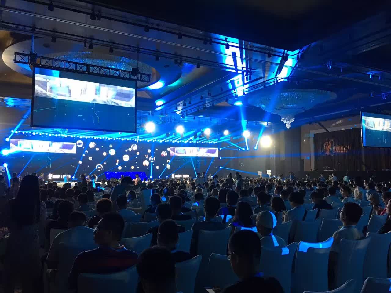 “互聯(lián)網(wǎng)+餐飲”成千億級(jí)市場 創(chuàng)業(yè)者扎根支付寶口碑服務(wù)商家