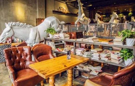 放了幾只動(dòng)物，他的咖啡館租金降一半！