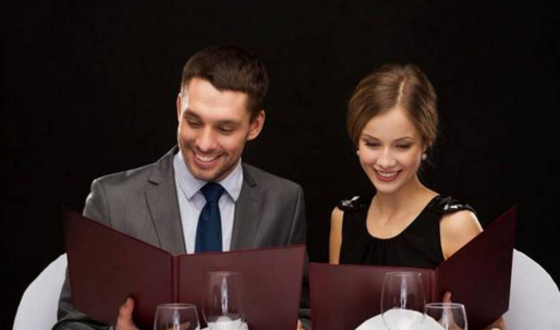 【經(jīng)營(yíng)】餐廳面對(duì)顧客催菜，服務(wù)員該如何巧妙化解難題？