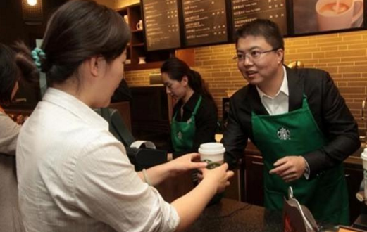 星巴克可能要送外賣了，合作伙伴竟然是......|餐飲界