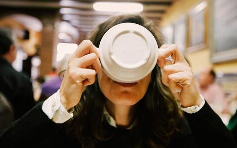 90%餐飲人都死于不大不小的“魔鬼階段”：想闖過(guò)去，干了這碗毒雞湯