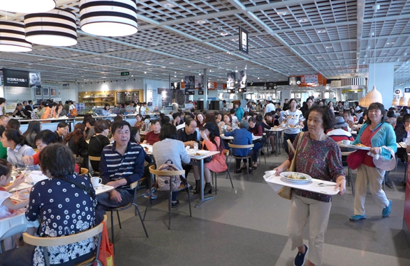 宜家餐廳驅(qū)逐蹭座兒 免費(fèi)經(jīng)濟(jì)吸引不來(lái)想要的客戶