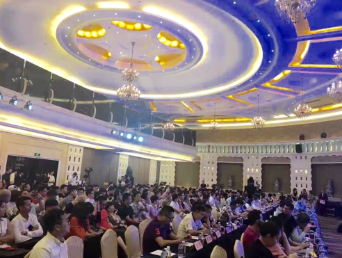 2016企業(yè)家餐飲行業(yè)投資融資論壇，看看融資的問(wèn)題在哪？|餐飲界