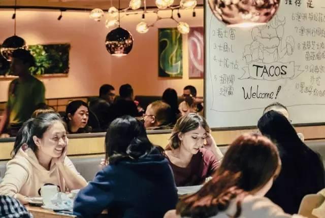 天吶！他開了60多家店，竟然1道菜也不會做|餐飲界