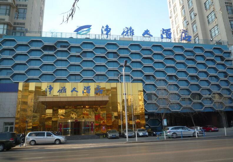 28歲的餐飲巨頭倒下了：昔日行業(yè)標(biāo)桿，無(wú)數(shù)人跑去偷師|餐飲界