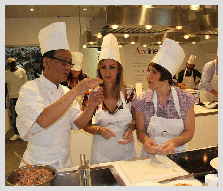 全球28家店，創(chuàng)收15億軟妹幣，這家超市餐廳是怎么做到的|餐飲界