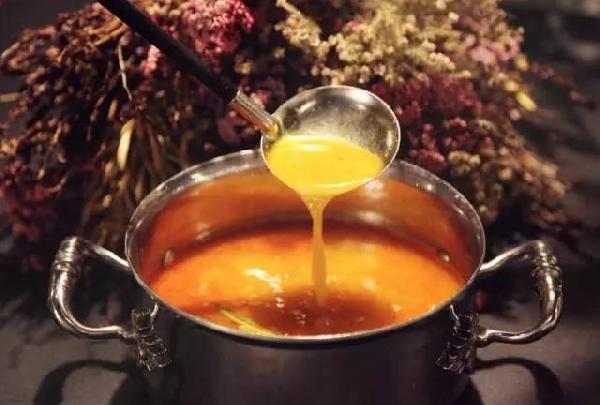 火鍋店這么多，她的自創(chuàng)品牌憑什么就能一炮而紅？|餐飲界