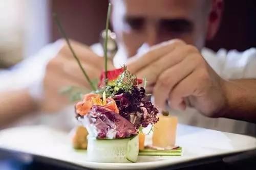 2017年，這樣的員工才是餐飲老板想要的！