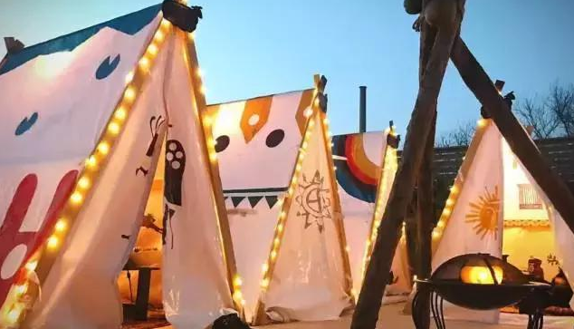 小帳篷里賣(mài)火鍋，營(yíng)業(yè)額翻三倍|餐飲界