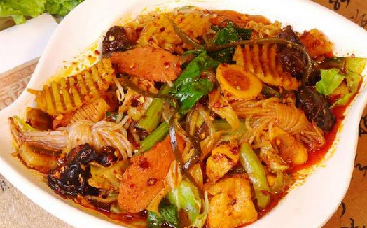 不加水的麻辣燙，8平米小店一年純利128萬|餐飲界