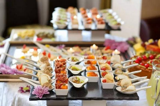 79元自助餐年賺百萬，秘密到底是什么？|餐飲界