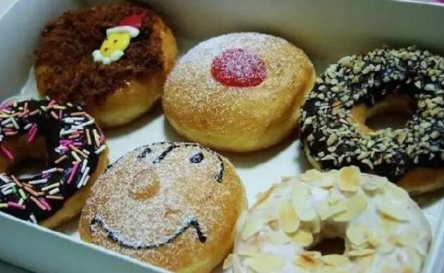 一塊面包撐起200億市值上市公司！中國烘焙產(chǎn)業(yè)30年深度詳解|餐飲界