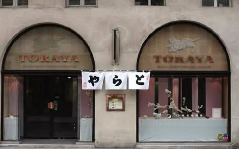 日本小吃店如何做大做強？我們發(fā)現(xiàn)了兩種完全不同的方法