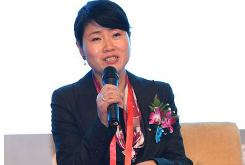 餐飲創(chuàng)業(yè)：你把這個(gè)店當(dāng)笑話，誰知老板娘身價(jià)22.24億！