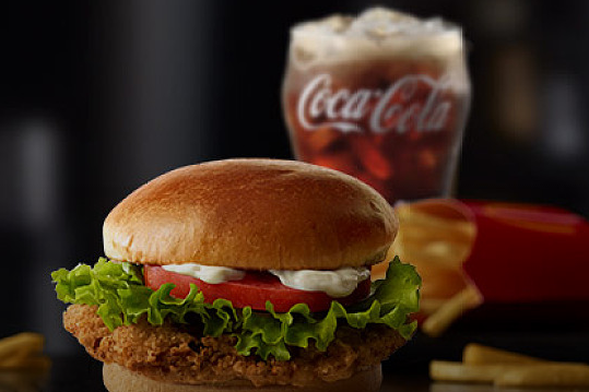 麥當勞變身金拱門，餐企改名背后的決定因素是什么？