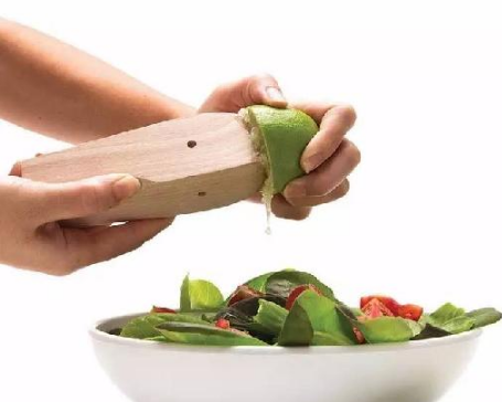 這么搞怪的餐具，餐廳該怎么用呢？