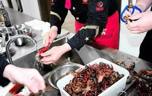 全國唯一小龍蝦專業(yè)開招了！今年首批僅收86人