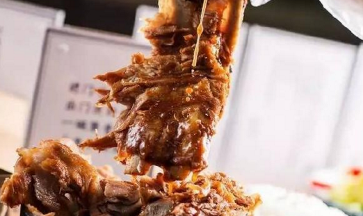 這間餐廳憑一份“犟骨頭”半年拿下天津，現(xiàn)在還要征服北京