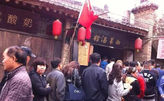 袁家村餐飲日營(yíng)業(yè)額200萬，為什么別人一模仿就死翹翹？