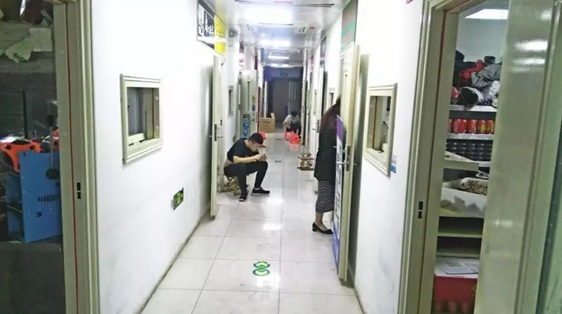 感謝外賣，讓我從失敗的餐飲老板變成月入30萬的“包租公”