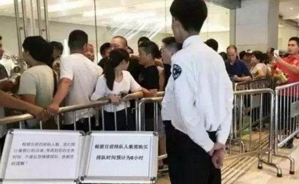 Lady M蛋糕排隊6小時80%都是黃牛，國外一家企業(yè)卻發(fā)現(xiàn)商機