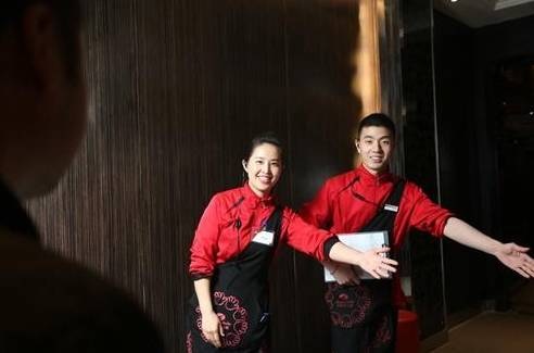 占領(lǐng)北上廣深、布局海外7國(guó)，擁有200+門(mén)店的海底撈為什么不在重慶開(kāi)店？