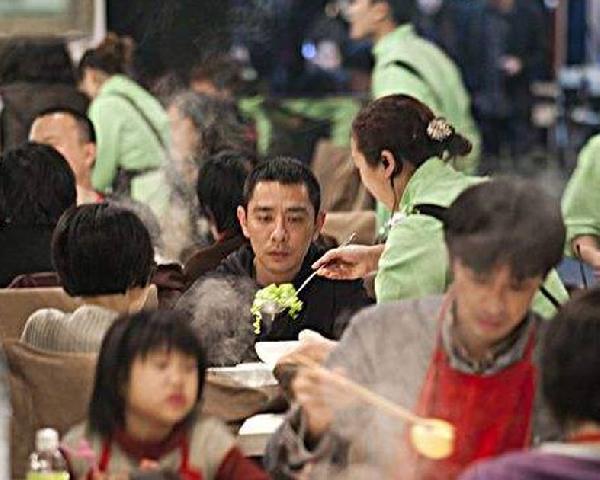 海底撈“變態(tài)”服務(wù)再升級(jí)！這次用的是黑科技……|餐飲界