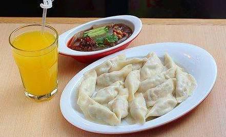 餐飲人必看，這位搟面女工年收入為啥這么多？|餐飲界