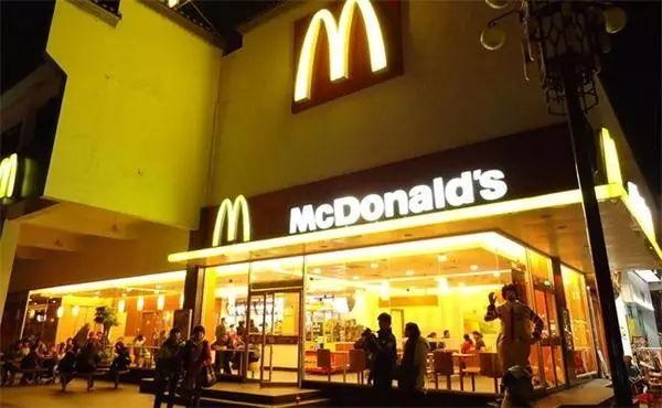 麥當(dāng)勞的簡餐化套路，學(xué)晚了被甩幾條街！
