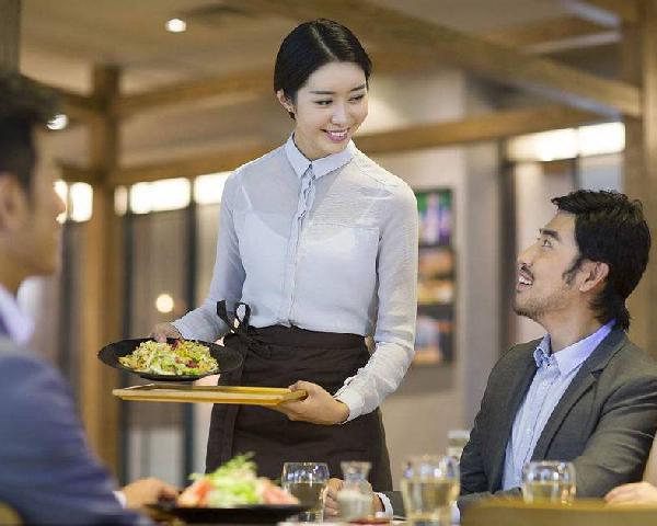 看著人坐滿了，一算卻不賺錢？是時候提高你的翻臺率了！|餐飲界