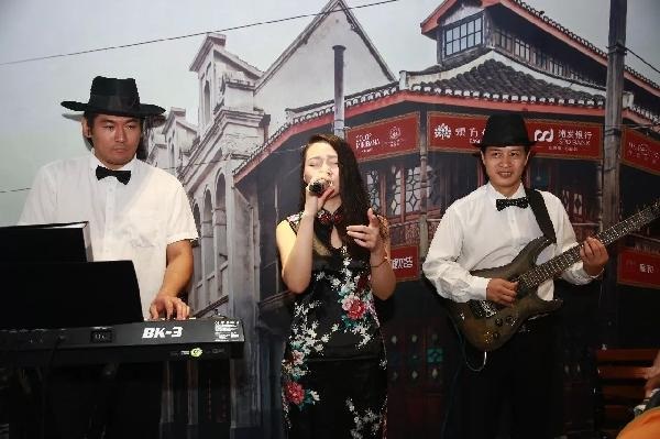 美食街入Shopping Mall成潮流，這一新業(yè)態(tài)的價值幾何？