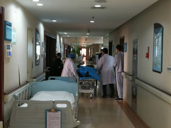 濟南外賣小哥因商家出餐慢，砍傷四人逃逸|餐飲界